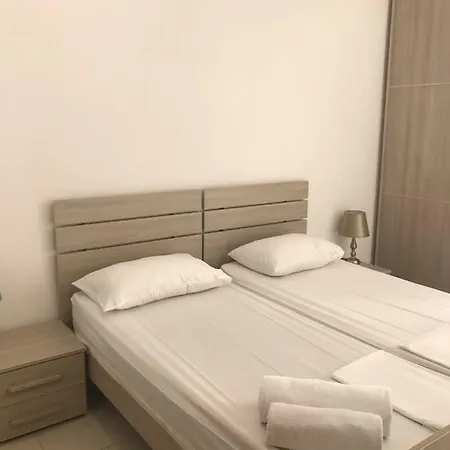 Triq Mercieqa 2 Sliema